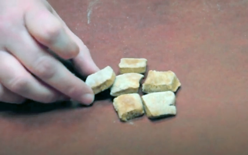 2 Amazing and Easy Treats to Make for Your Dog