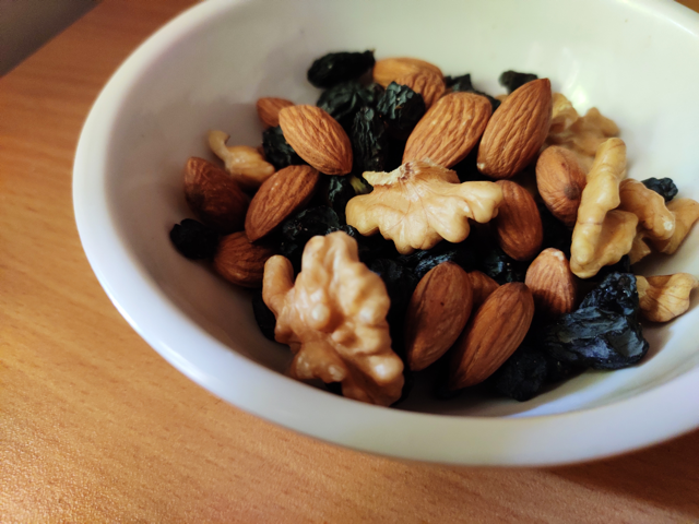 Quick Safety Tips: 15 Foods to Keep Away from Pets